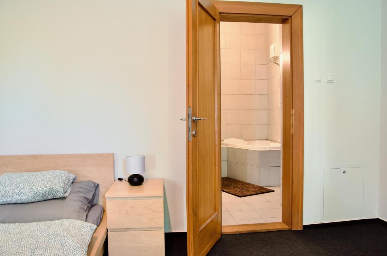 ברטיסלאבה Elephants Apartments מראה חיצוני תמונה